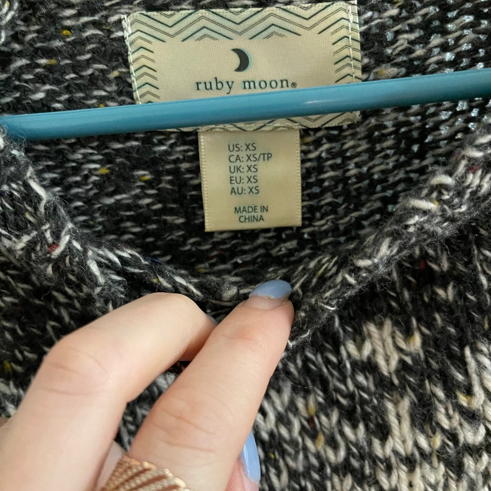 Ruby Moon Sweater - Picture 2 of 2